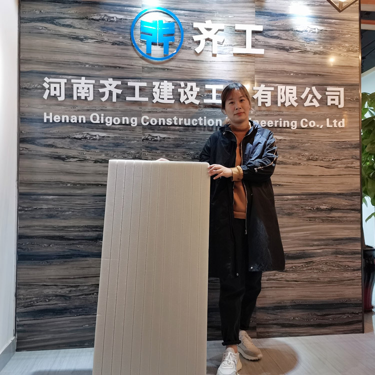 外墻保溫防護(hù)面層砂漿泛白原因