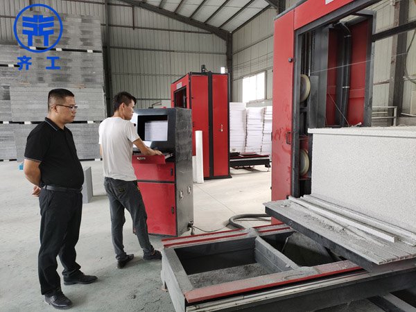 勻質板保溫板與聚氨酯保溫板的區別是什么？