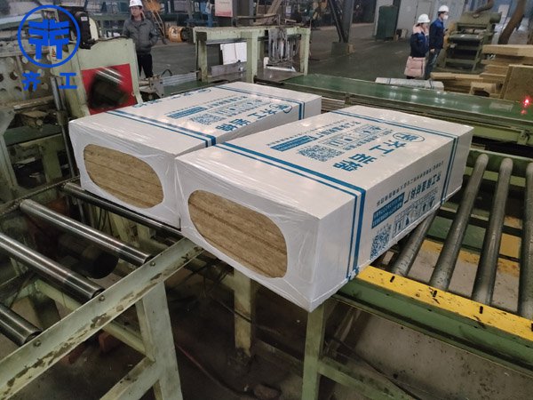 巖棉板外保溫系統(tǒng)應用技術規(guī)程是什么？